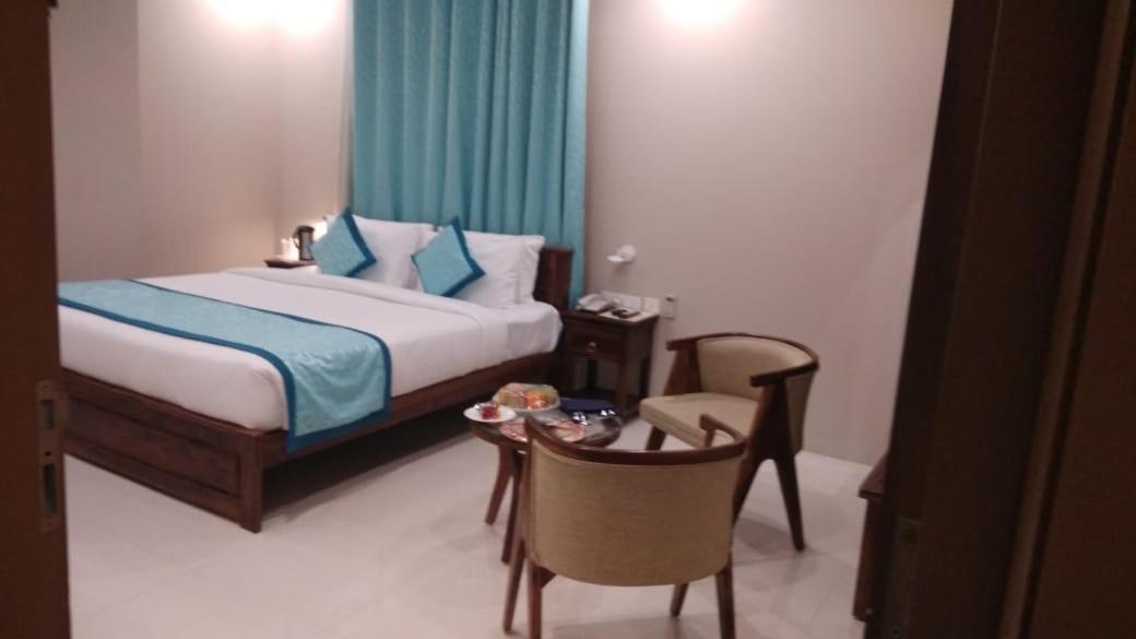 Hotel The Lighthouse ชัยปุระ ภายนอก รูปภาพ