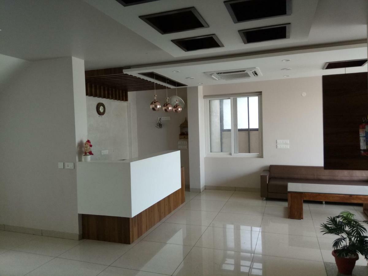Hotel The Lighthouse ชัยปุระ ภายนอก รูปภาพ